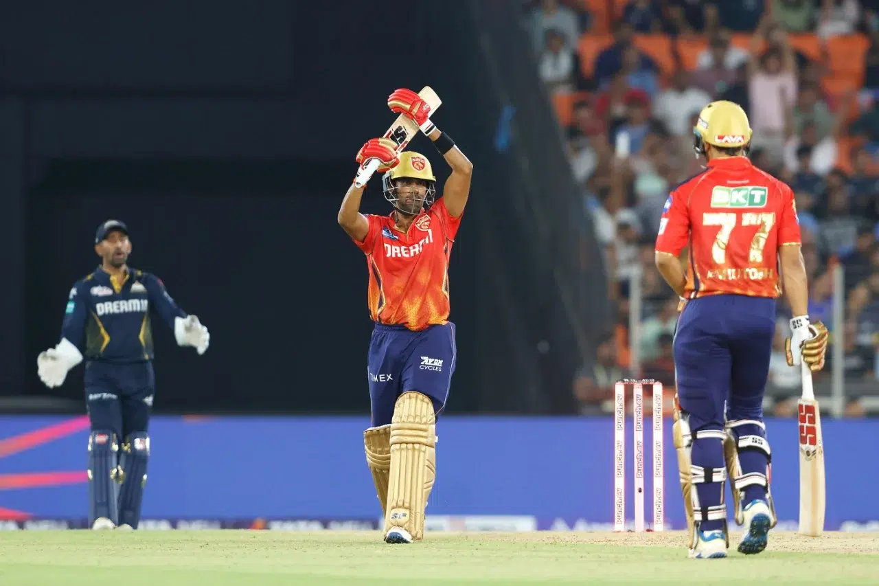 PBKS Dugout Neglects Celebration for Shashank Singh's Match-Winning 50 vs GT