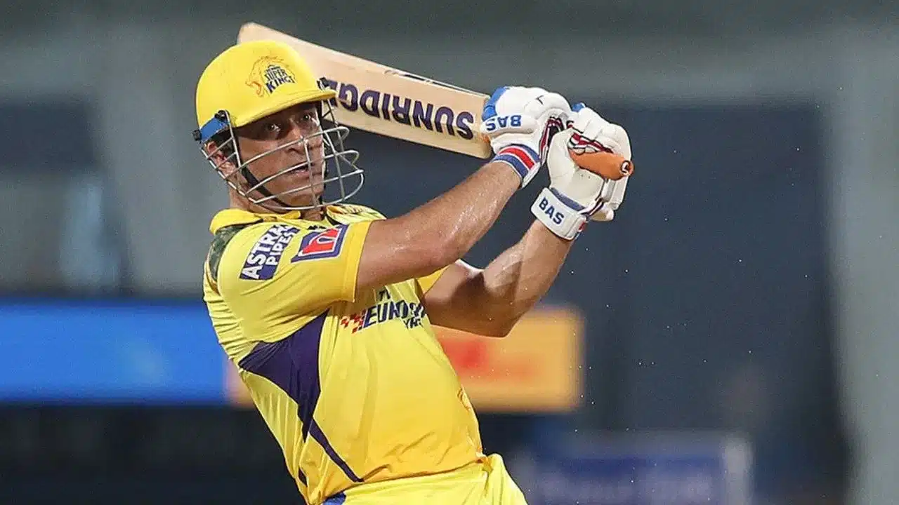 IPL 2023: "He Wants To…"- Dwayne Bravo Reveals Why MS Dhoni Doesn’t Promote Himself up in the Batting Order